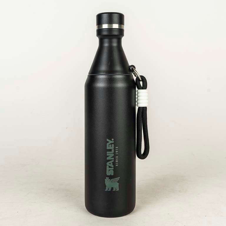 Botella Térmica Stanley Negra 26 cm