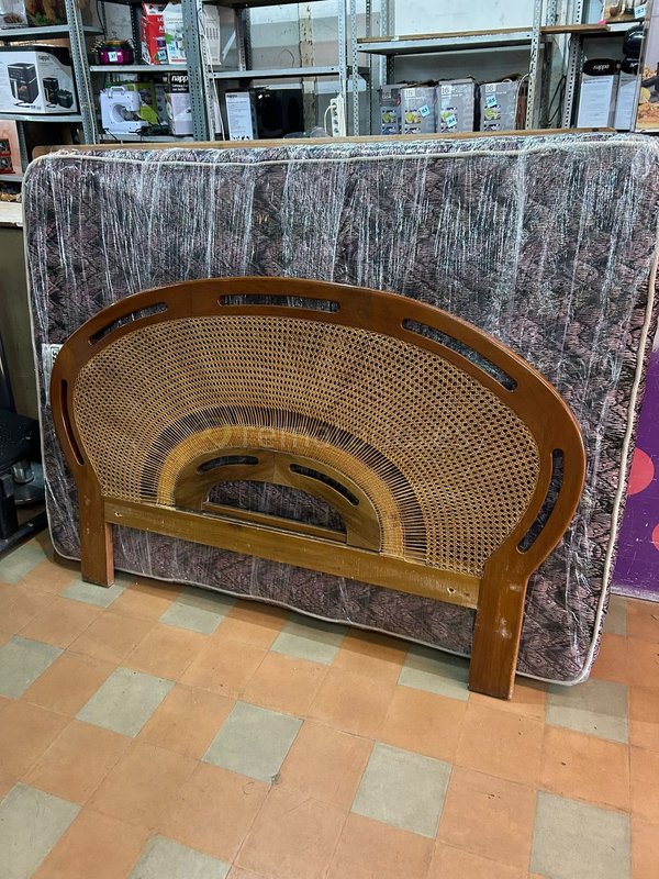 Respaldo de Cama Estilo Rústico con Ratán
