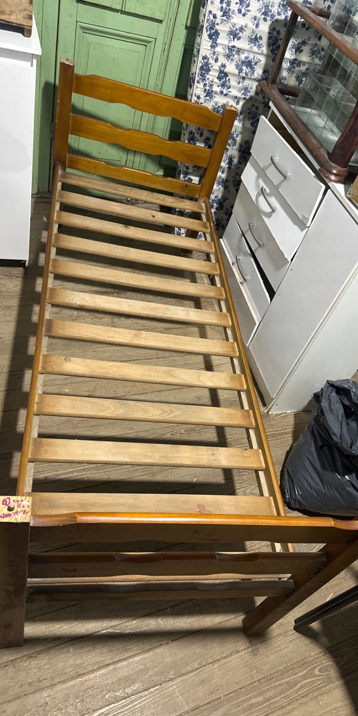 Cama de Una Plaza Estilo Clásico
