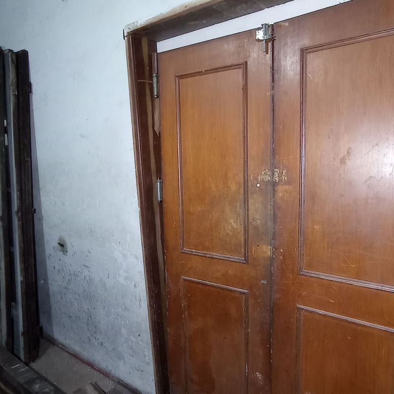 Puertas de contrachapado de cedro, doble hoja con marco - imagen 2