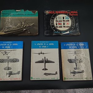 Lote siguiente: Lote de 5 Libros sobre la Segunda Guerra Mundial y Aviación