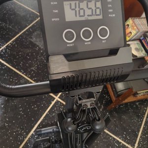Bicicleta Fija Digital Negra para Ejercicio - imagen 7