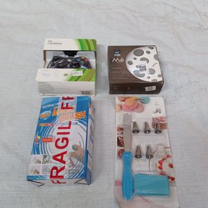 Lote anterior: Cuatro piezas: cepillo mágico + manga de repostería + shoting + parlante con batería.