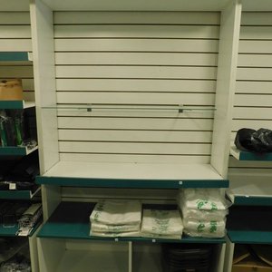 Estantería de comercio con luces arriba con 2 estantes removibles y capacidad de hasta 8 estantes - imagen 2