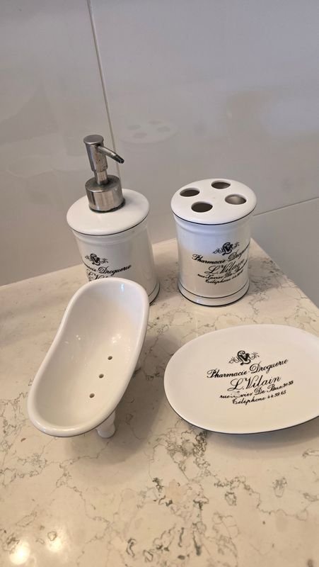 Aseo de baño en cerámica - imagen 1