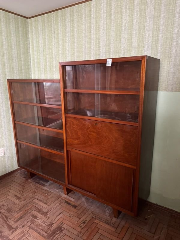 Aparador de Madera con Cristalero y Puertas Correderas