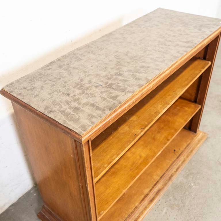Estante de madera con tres estantes y puertas de vidrio - imagen 2