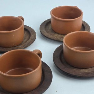 Juego de 6 Tazas de Té de Cerámica con Platillos de Madera - imagen 4