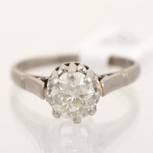 Lote siguiente: Anillo Solitario Oro 18k con Brillante 1.2 Ct Aprox.