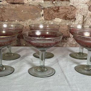 Juego de 6 Copas de Cristal Labrado con Detalle Rosa y Dorado - imagen 4