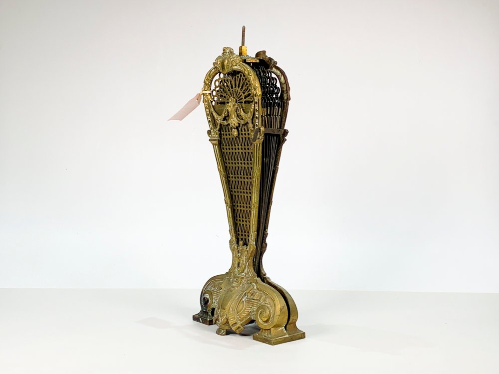 Chispero de bronce con forma de abanico - imagen 4