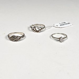 Lote de Tres Anillos de Plata con Diseño y Cadena - imagen 2