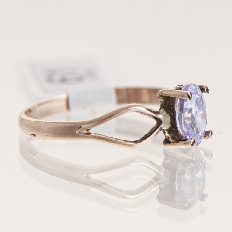 Anillo de Oro con Piedra Colorada - imagen 2