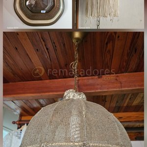 Lote anterior: Lámpara de techo colgante antigua con flecos y apliques florales