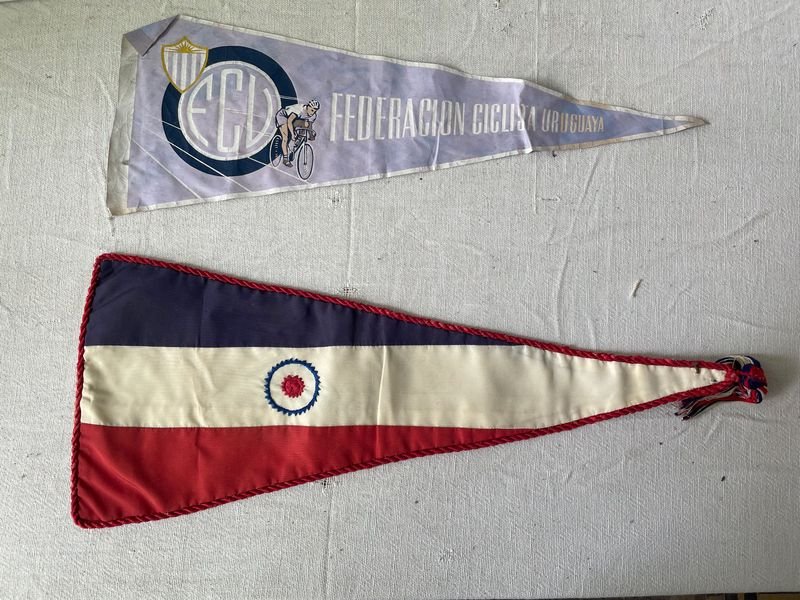 Banderines de Tela de Colección: Federación Ciclista Uruguaya