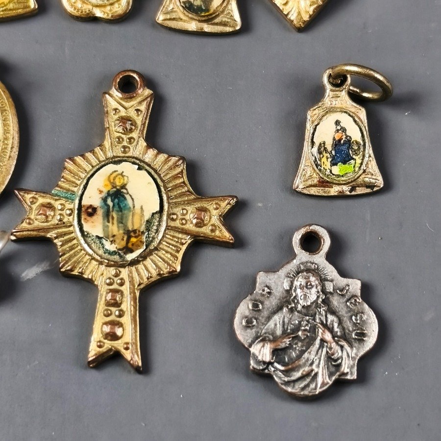 Item 16401 - Image 6