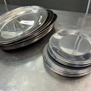 Lote anterior: Conjunto de Bandejas y Platos Ovalados de Acero Inoxidable