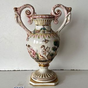 Antiguo Florero Italiano Capodimonte con Escenas Mitológicas, 35 cm - imagen 3