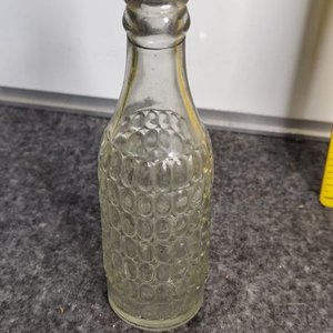 Botella Antigua de Vidrio Labrado Urreta Chica - imagen 2