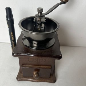 Molinillo de Café Manual de Madera con Cajón - imagen 3