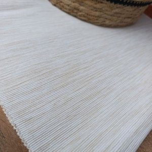 Cesto de Yute con Tiras Negras y Accesorios para Ropa - imagen 4