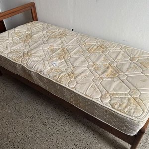 Lote siguiente: Colchón de 1 plaza de polifón