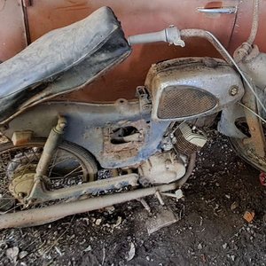 Moto Suzuki 50 MC Antigua de los Años 60 para Restaurar - imagen 12