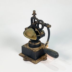 Lote anterior: Molinillo de Café Antiguo de Hierro Fundido y Chapa