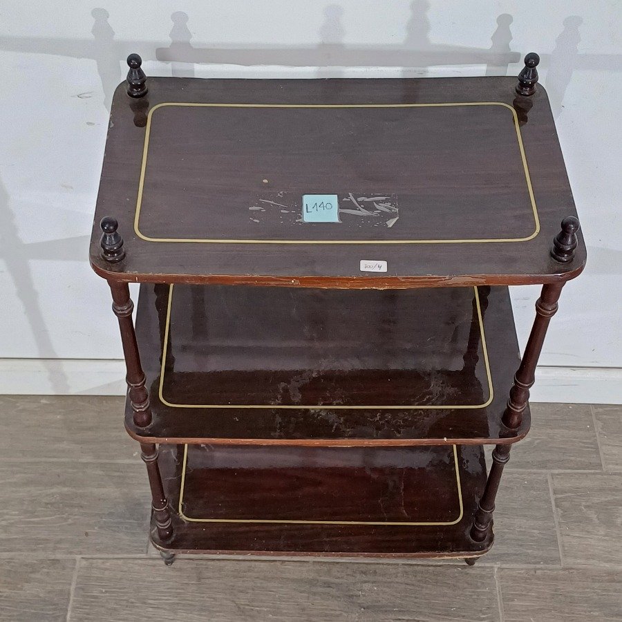 Mueble en compensado con 3 estantes y patas torneadas - imagen 3