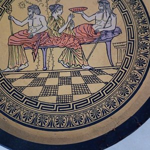 Plato de Cerámica Griega Antigua: Simposio de Hades y Perséfone - imagen 4