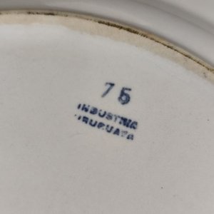 Lote de 3 Platos de Porcelana con Sellos de "Industria Argentina" y "Johnson Bros. England" - imagen 3