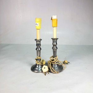 Lote siguiente: Par de Lámparas de Sobremesa en Peltre Estilo Vintage