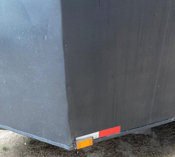 Tráiler cerrado tipo furgón para transporte de motos, herramientas y mercadería - imagen 9
