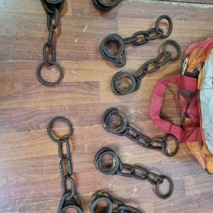 Lote de Cadenas y Argollas de Hierro Forjado con Óxido - imagen 3