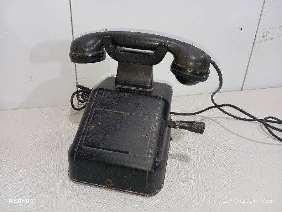 Teléfono Antiguo de Mesa con Manivela Lateral