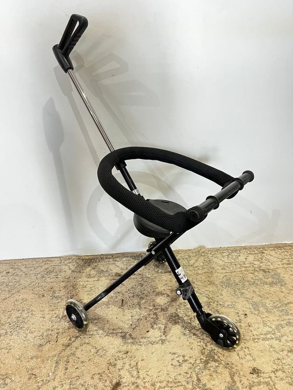 Lote anterior: Triciclo plegable para niños