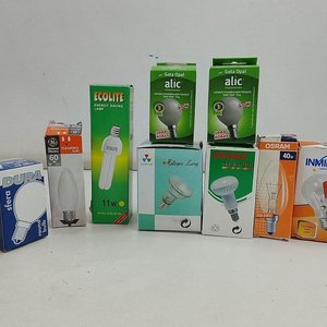 Lote de Lamparitas LED, Halógenas, Incandescentes y Adaptadores de Corriente - imagen 5