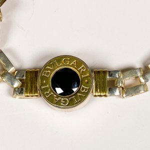 Pulsera de Plata con Piedra Negra y Detalles Dorados - imagen 3