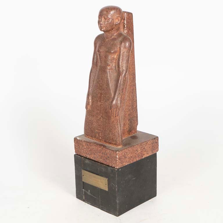 Escultura de Sacerdote Egipcio Antiguo