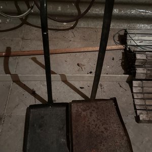 Lote siguiente: Set de 2 Palas Metálicas para Brasero o Parrilla