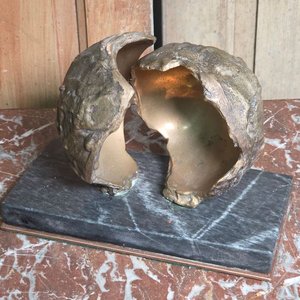 Escultura de Bronce "Fruto" de Enrique Broglia - imagen 3