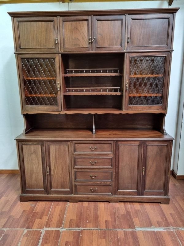 Importante Modular Vajillero de Madera Maciza con Puertas y Cajones