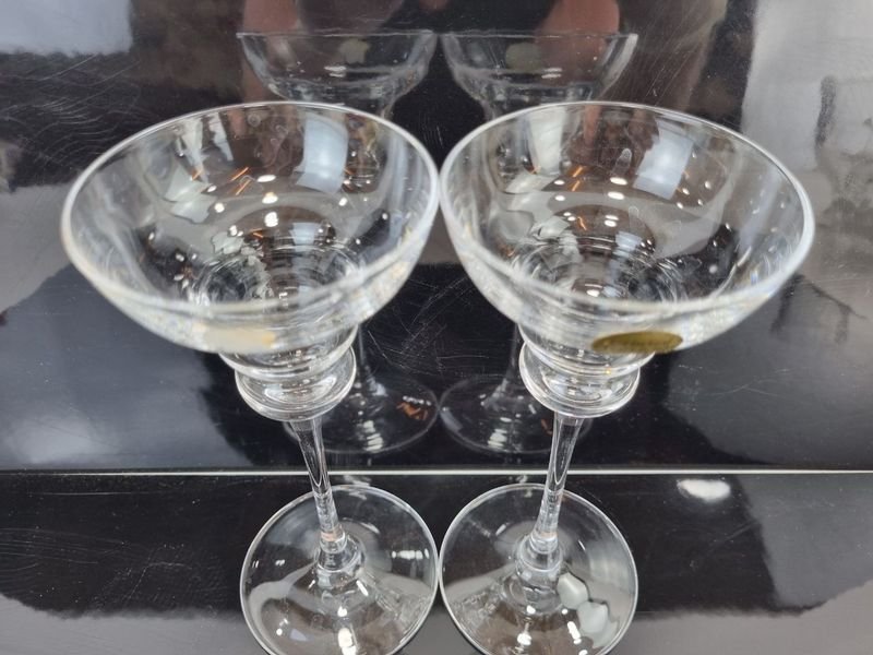 Crystal y copas Darkes para seis personas - imagen 15