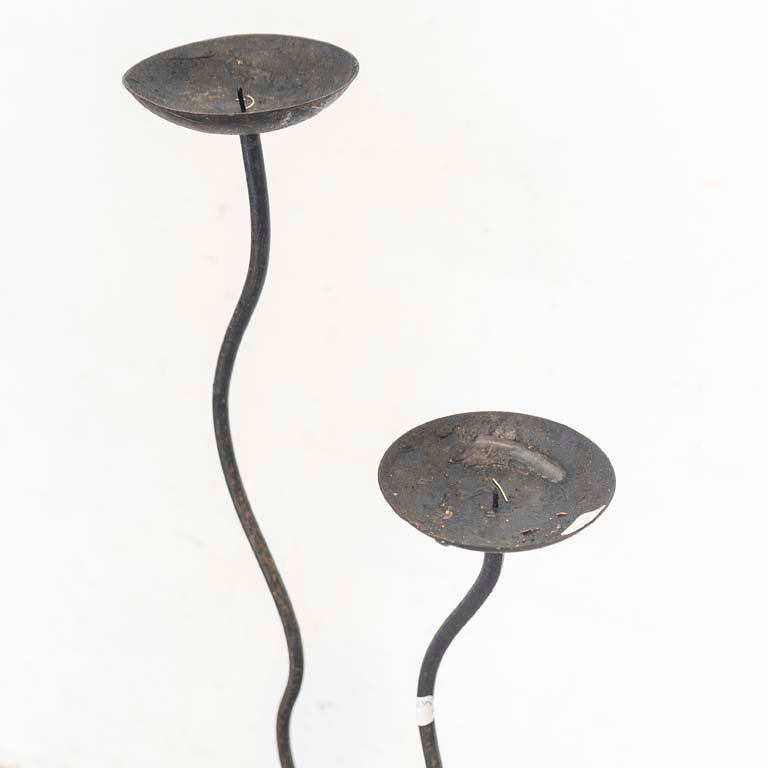 Candelabro de pie en hierro para dos velas - imagen 2