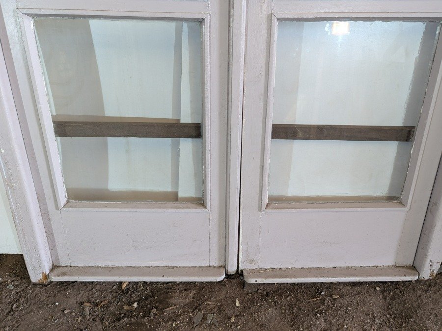 Puerta antigua con ventana en cedro - imagen 7