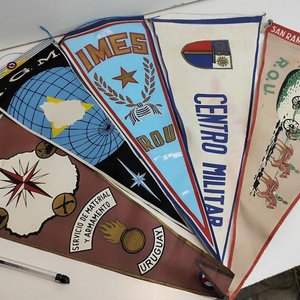 Lote de 5 Banderines Militares Uruguayos: SMA, IGM, IMES, Artillería y Centro Militar - imagen 2