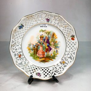 Plato Decorativo de Porcelana Bavaria con Monograma y Borde Calado - imagen 2