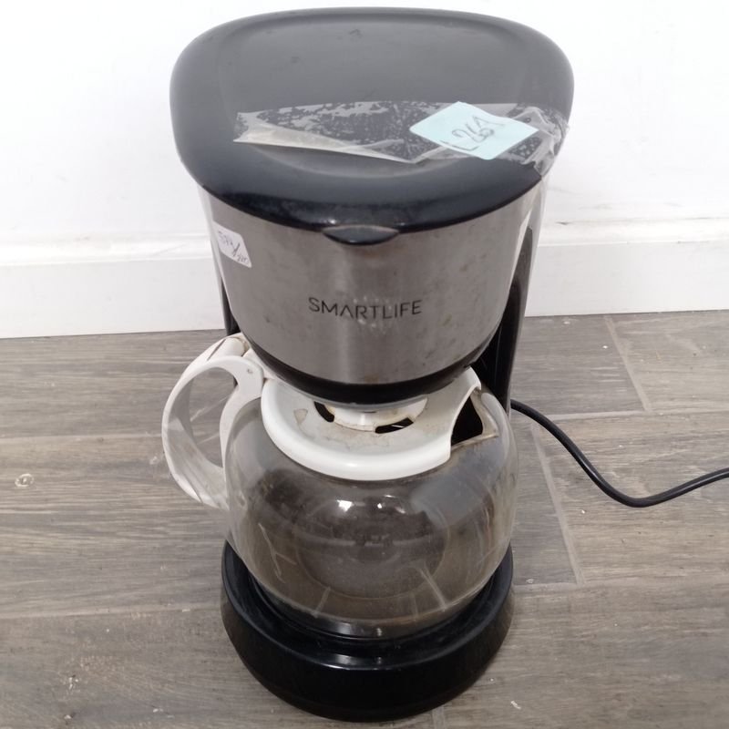 Cafetera marca SMARTLIFE, con jarra y buen estado