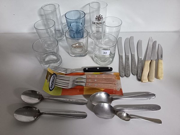 Lote de Vasos y Cubiertos Varios - imagen 1