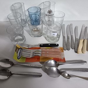 Lote de Vasos y Cubiertos Varios - imagen 1